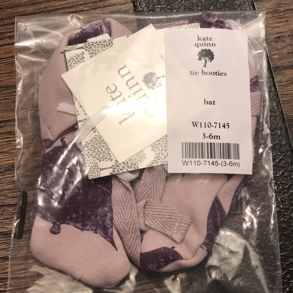 NWT Kate Quinn tie booties organic cotton size 3-6mo purple bat print